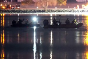Dive crews in boats