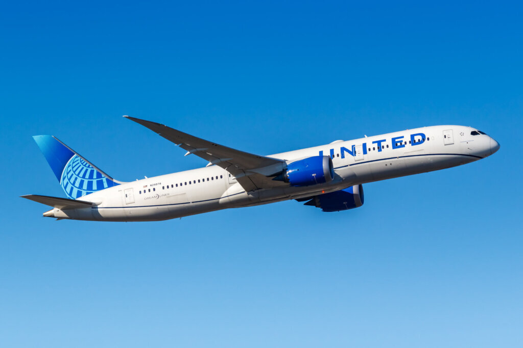 United Airlines Boeing 787 9 Dreamliner airplane