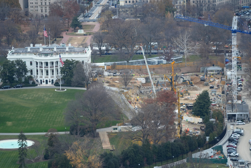 Work continues on the construction of the ballroom at the White House, Tuesday, Dec. 9, 2025, in Washington, where the East Wing once stood. (AP Photo/Pablo Martinez Monsivais)