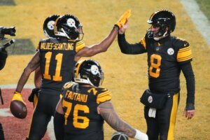 APTOPIX Dolphins Steelers Football