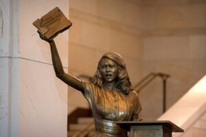 Congress Virginia Statue