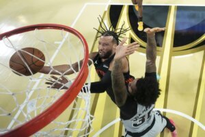 Knicks Spurs Basketball