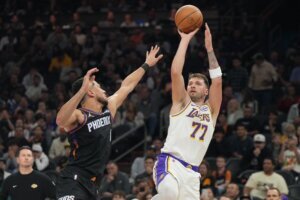 Lakers Suns Basketball
