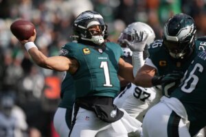 Raiders Eagles Football