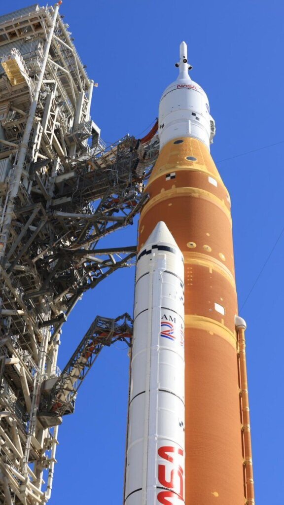 NASA Artemis Moonshot
