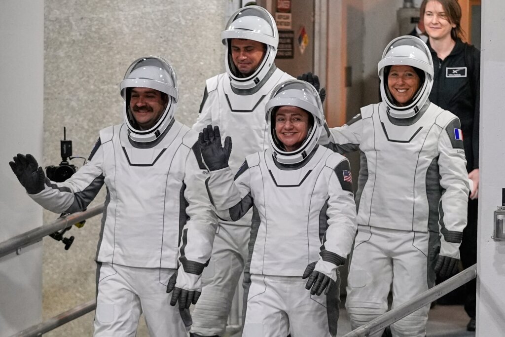APTOPIX SpaceX Crew Launch
