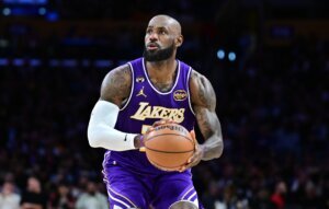 Dallas Mavericks v Los Angeles Lakers