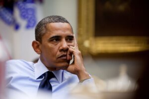 President,Barack,Obama,Receives,An,Economic,Briefing,In,The,Roosevelt