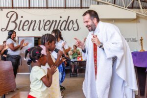 Border Priest Migrants