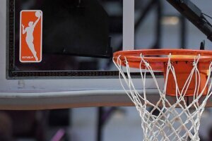Connecticut Houston Basketball