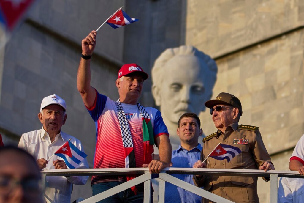 Cuba The Two Castros