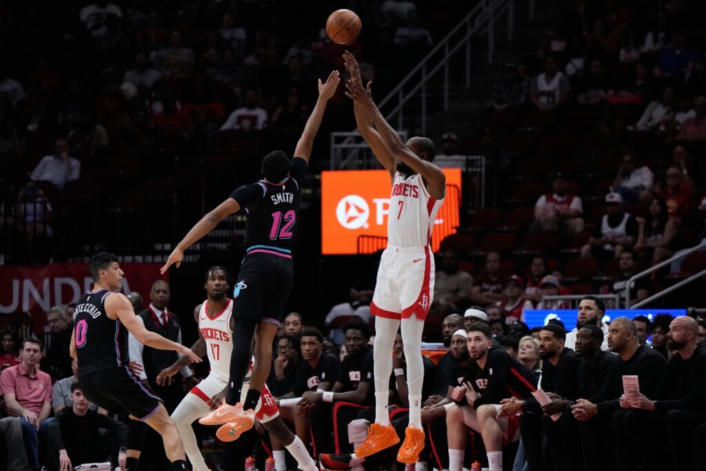 Heat Rockets Basketball