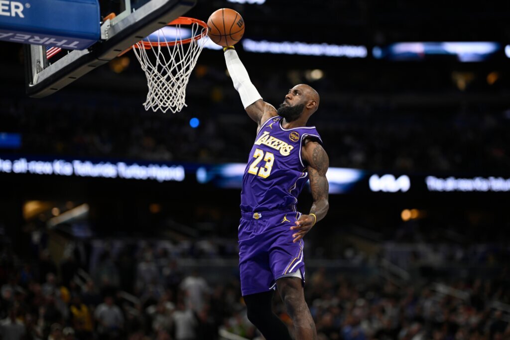 Lakers Magic Basketball