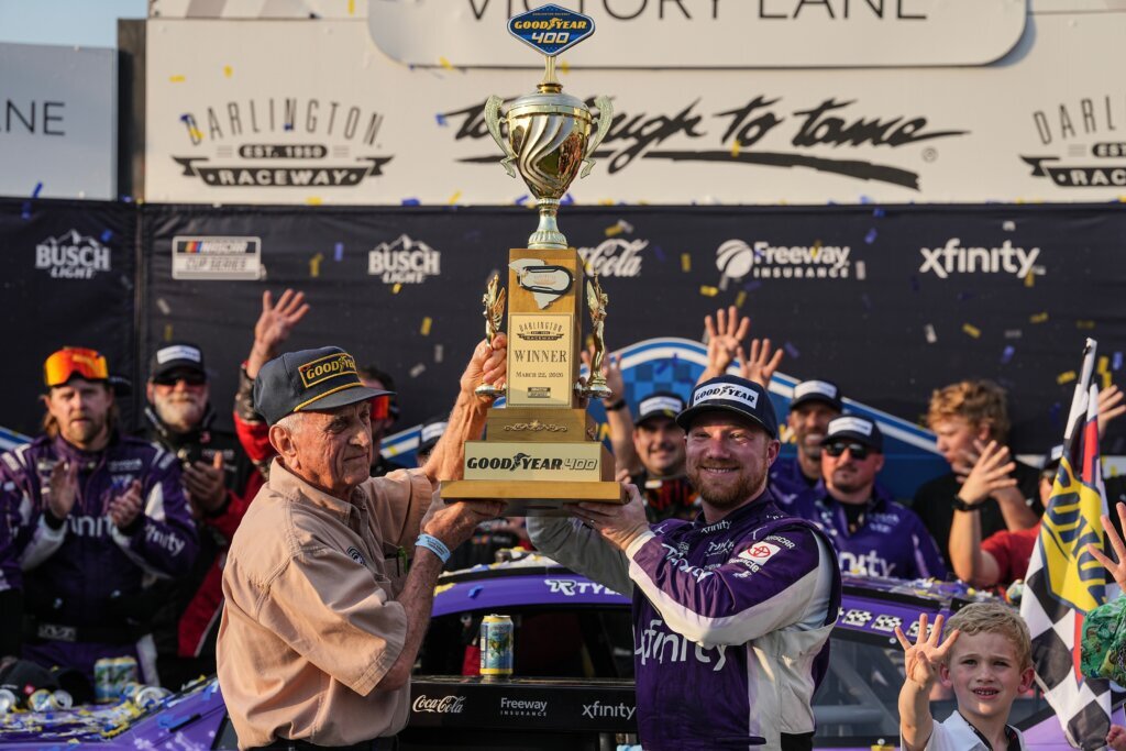 NASCAR Darlington Auto Racing