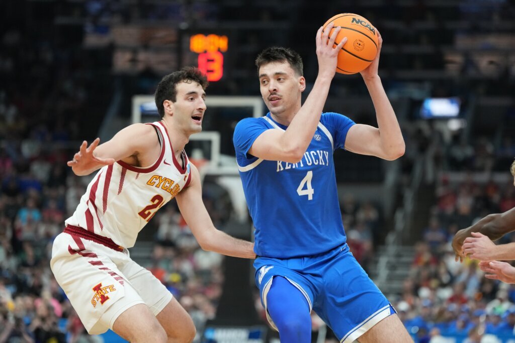 NCAA Kentucky Iowa St Basketball