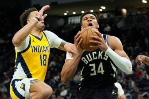 Pacers Bucks Basketball