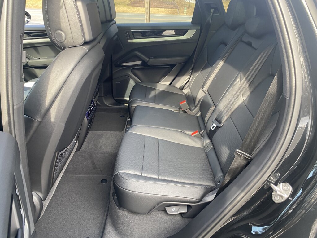 The backseats in the Porsche Cayenne E‑Hybrid.