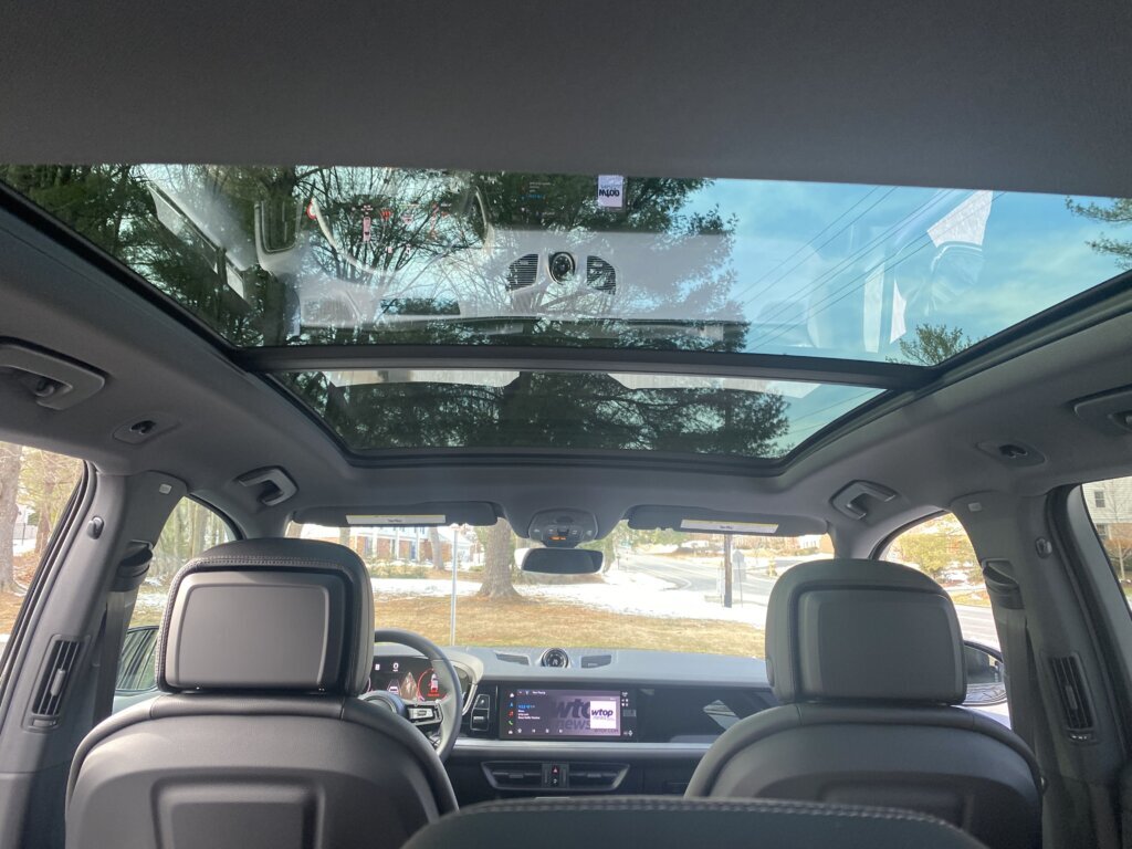The expansive moonroof in the Porsche Cayenne E‑Hybrid.