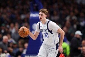 Spurs Mavericks Basketball