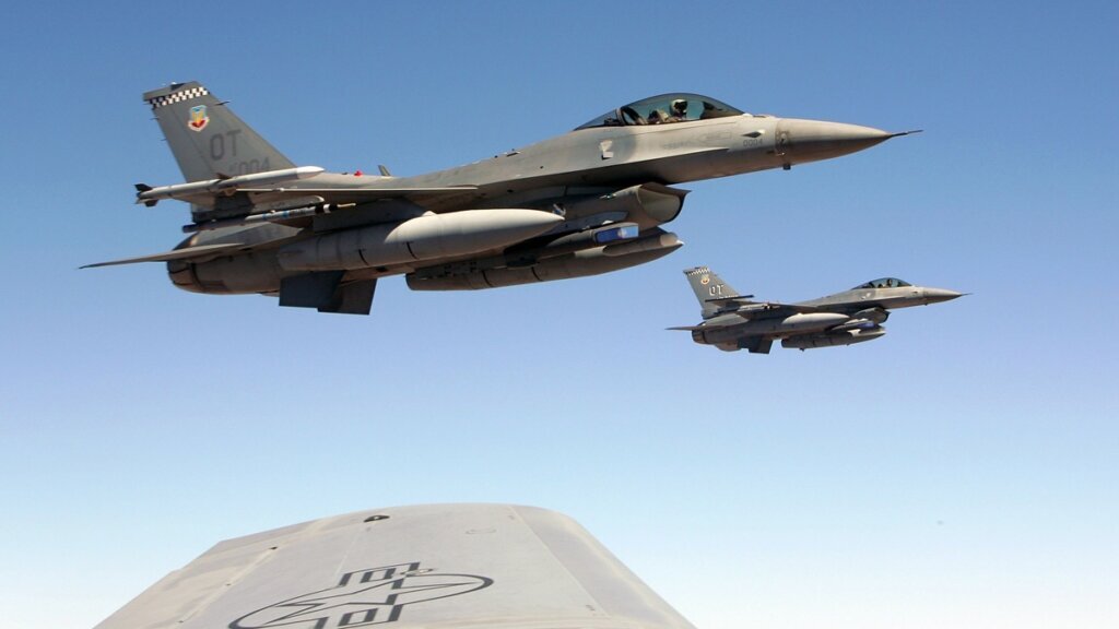 57381706EM002 Air Force Hol