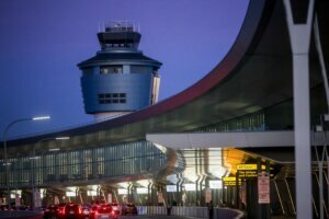 US Airlines Cut Flights, More To Come As Shutdown Drags On