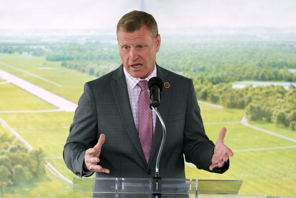 Dulles Airport Breaks Ground On Solar Project