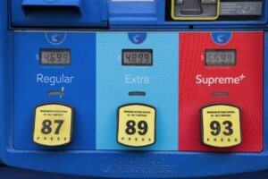 Precio gasolina eeuu guerra iran