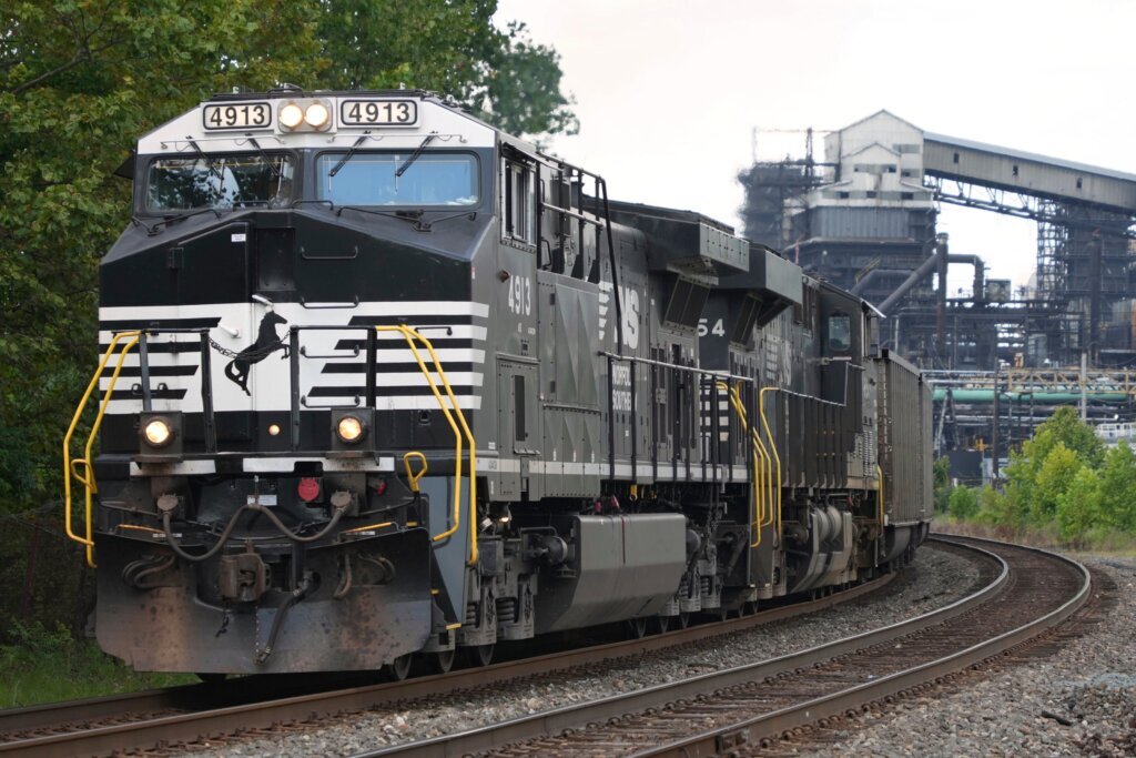 Earns Union Pacific