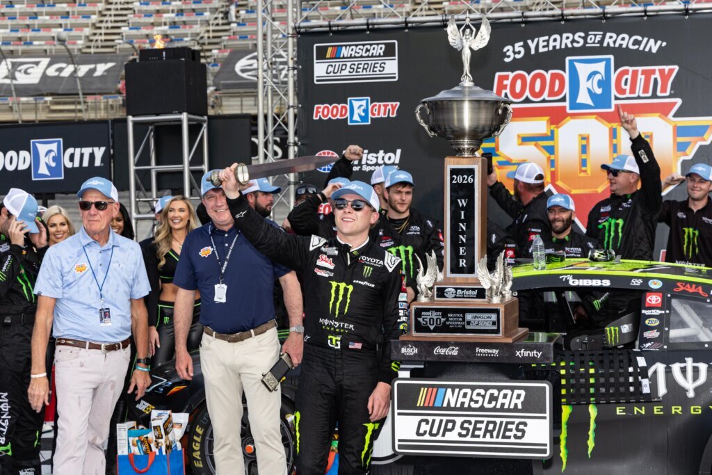 NASCAR Bristol Auto Racing