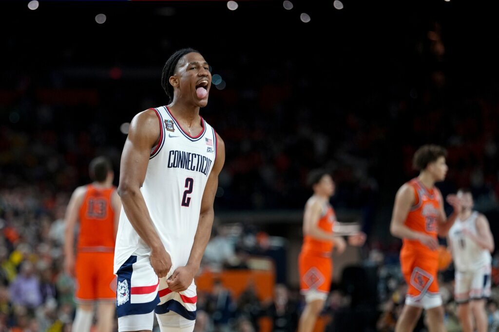 NCAA Illinois UConn Basketball