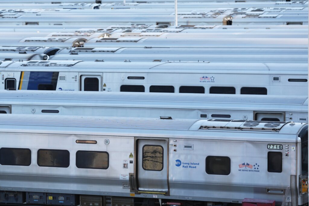 APTOPIX Long Island Rail Road Strike