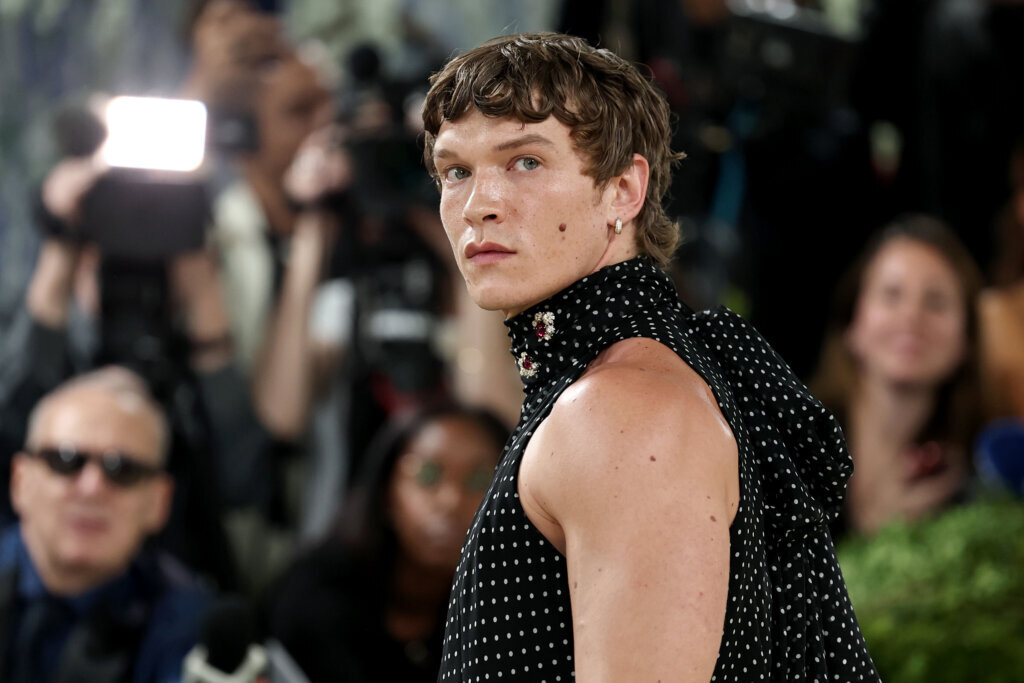 NEW YORK, NEW YORK - MAY 04: Connor Storrie attends the 2026 Met Gala celebrating "Costume Art" at the Metropolitan Museum of Art on May 04, 2026 in New York City. (Photo by Jamie McCarthy/Getty Images)