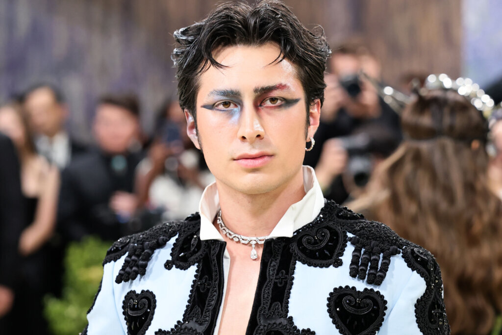 NEW YORK, NEW YORK - MAY 04: Hudson Williams attends the 2026 Met Gala celebrating "Costume Art" at the Metropolitan Museum of Art on May 04, 2026 in New York City. (Photo by Theo Wargo/FilmMagic)