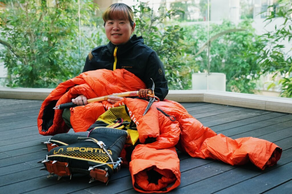 Japan Nurse Climber