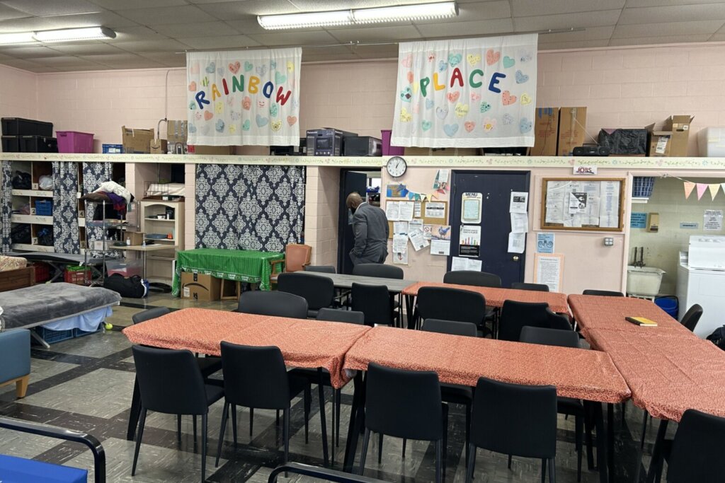 Rainbow place shelter
