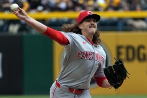 Reds Pirates Baseball