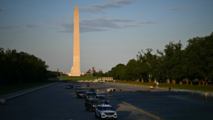 Lincoln memorial Reflecting pool Trump