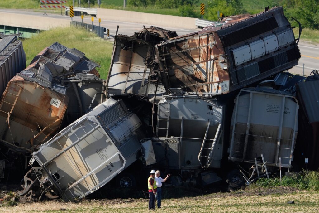 APTOPIX Iowa Train Derailment
