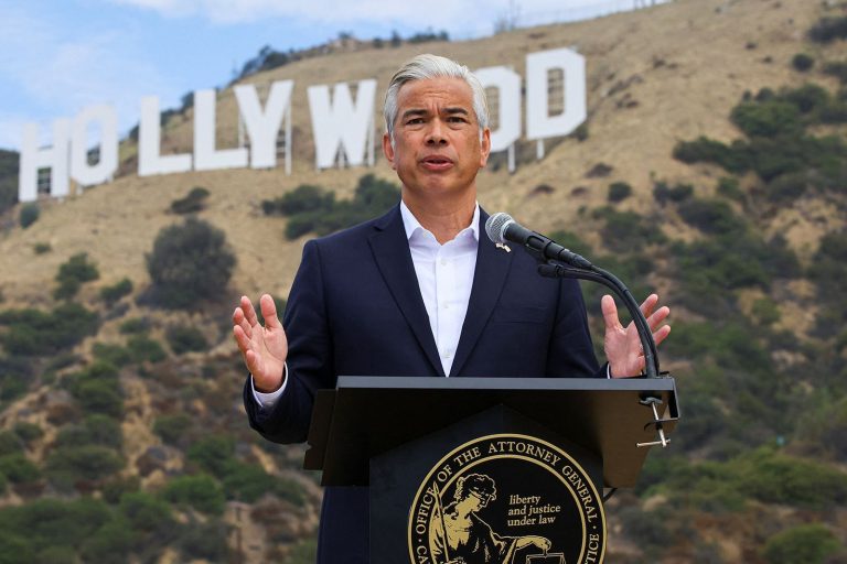 Cnn L19jb21wb25lbnRzL2ltYWdlL2luc3RhbmNlcy9jbXQ3MTFwNnMwMDY1M2I2cmgyMW53NzZh L19jb21wb25lbnRzL2FydGljbGUvaW5zdGFuY2VzL2NtdDcwNmQyeDAwNHEyOHFtaGRxMjJva24=