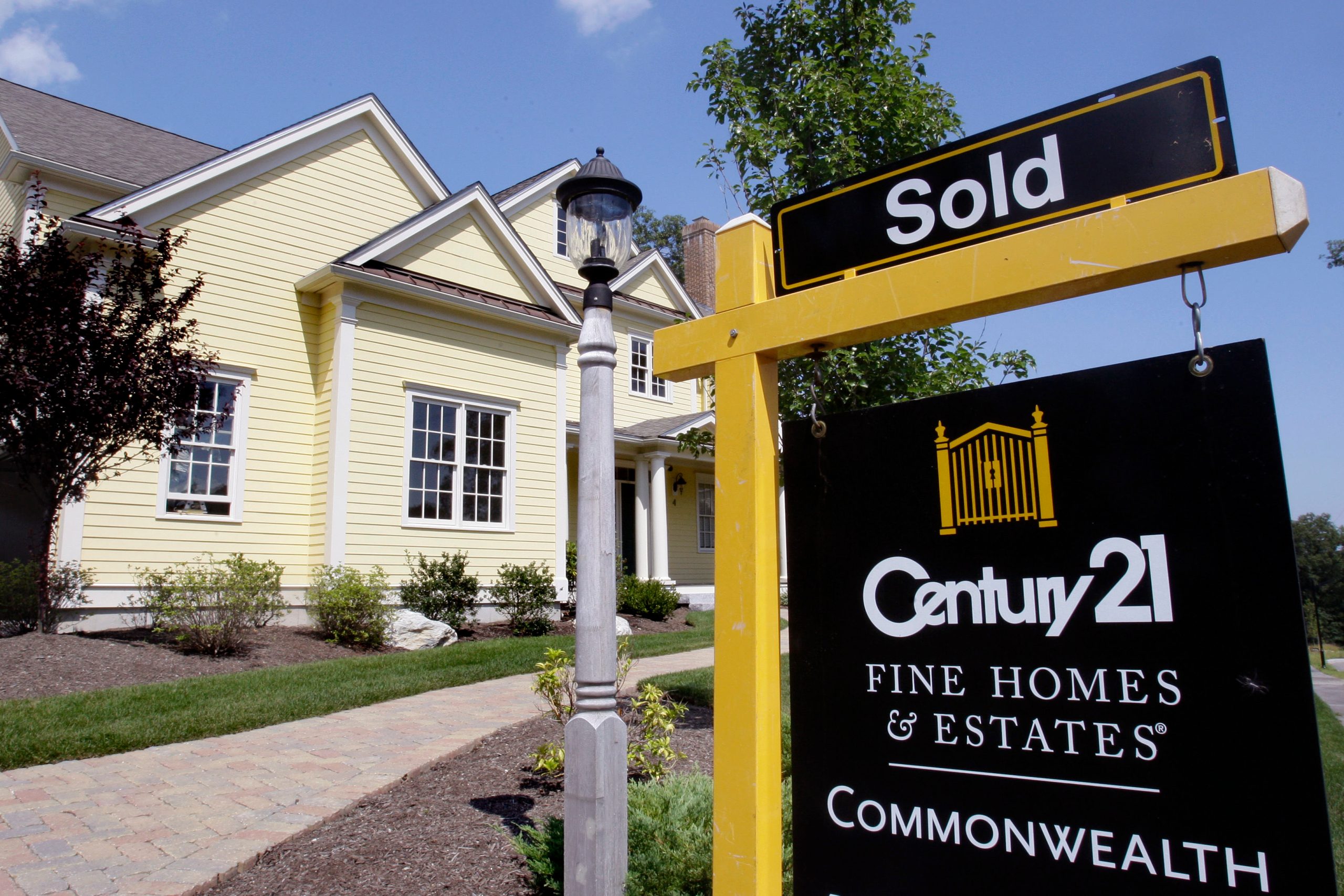 AI Luxury Home Sales