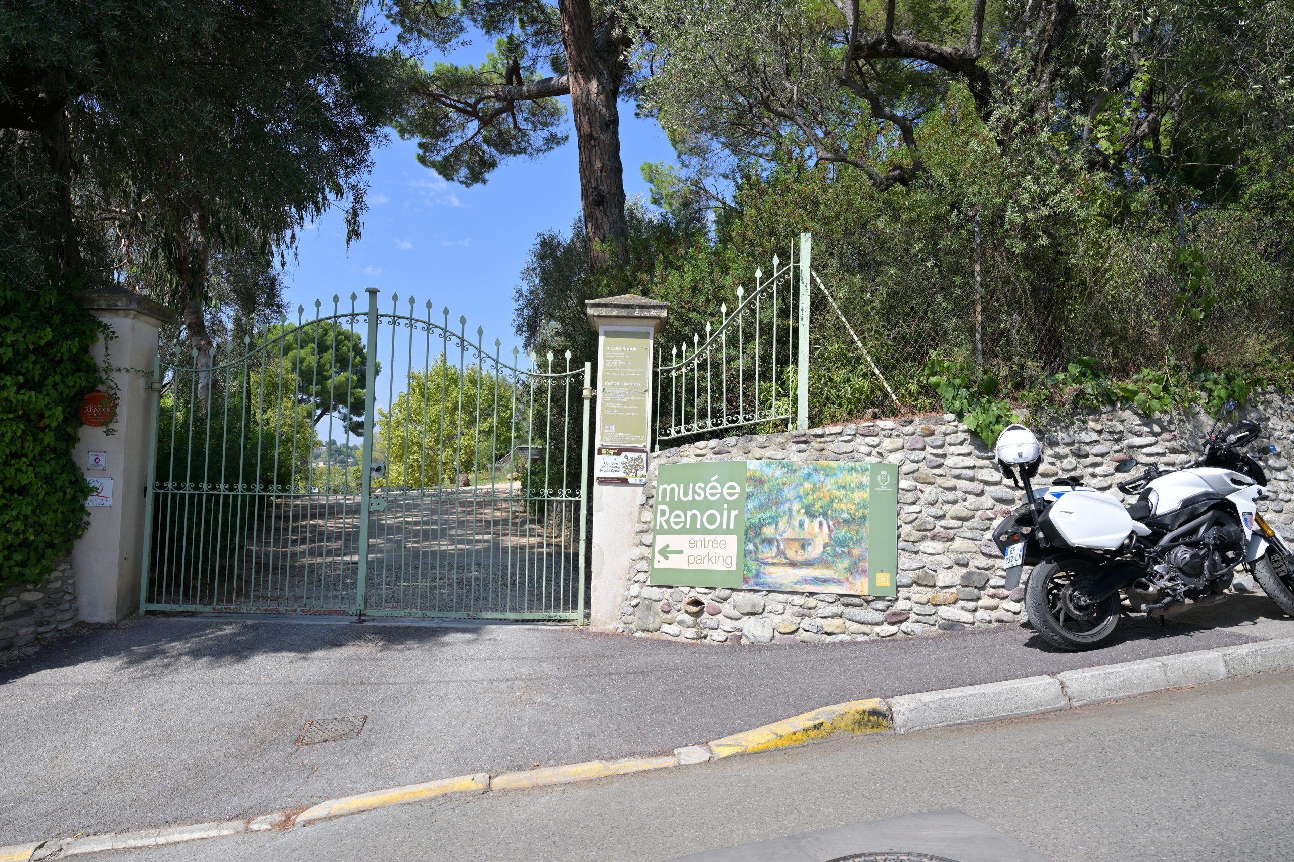 France Renoir Heist