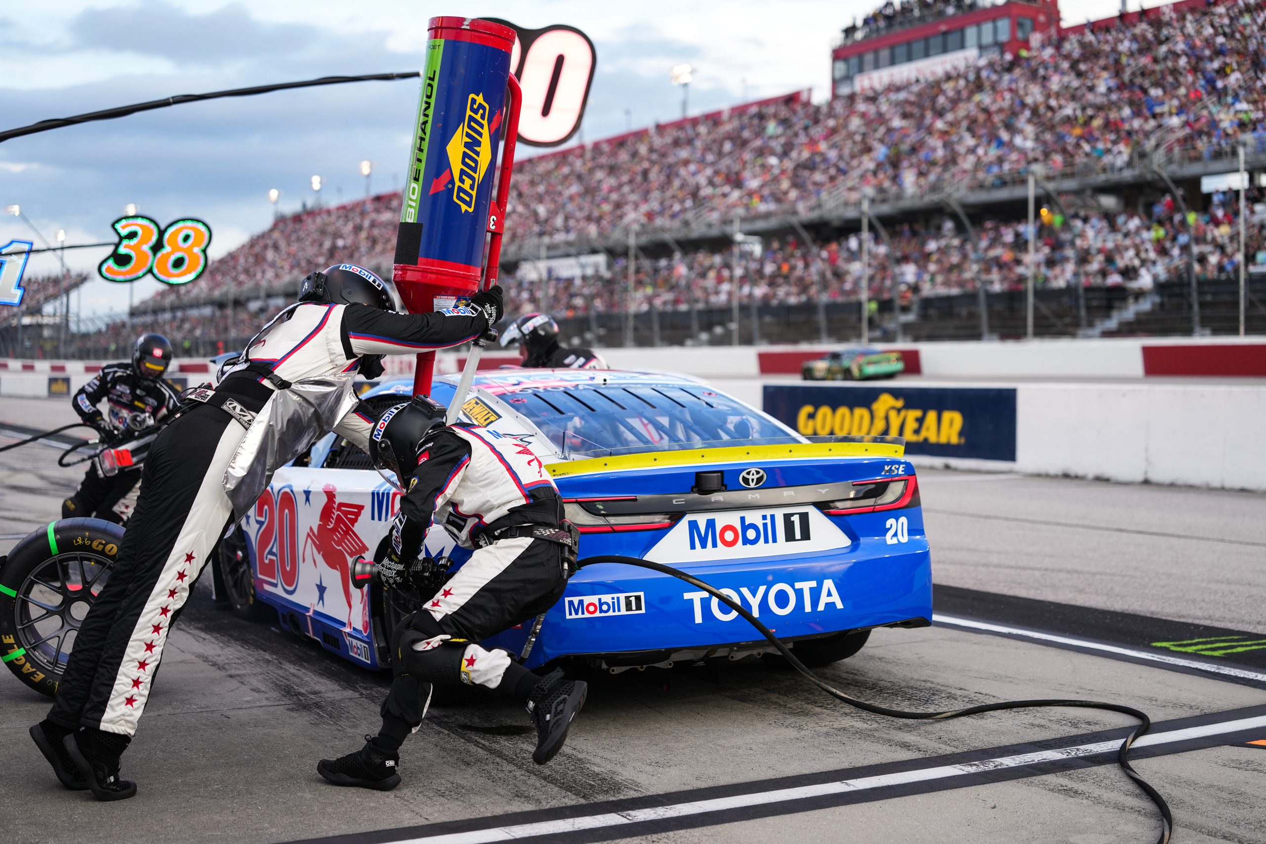 NASCAR Darlington Auto Racing